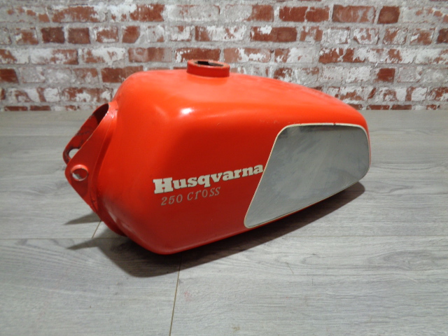DSC01786 Husqvarna Motocross Tank - Bild 1