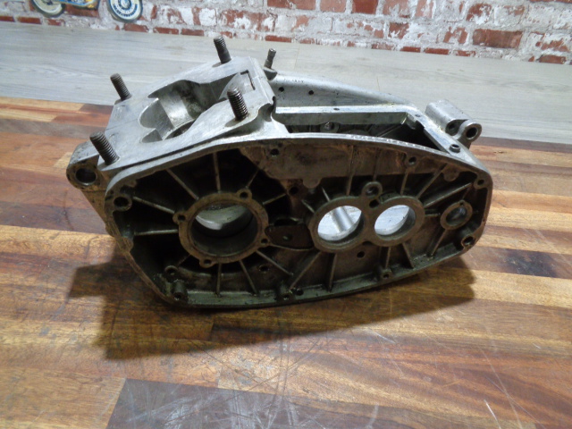 DSC06129 CZ / MZ Motocross Motorcycle parts Motor vev hus - Bild 1