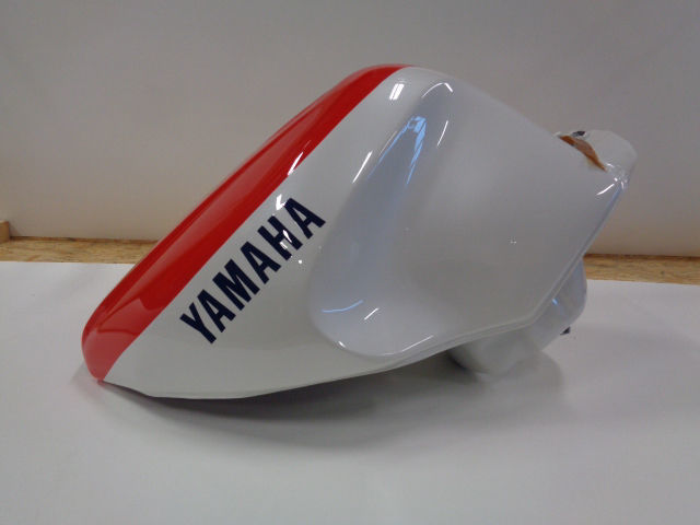 Bild på Yamaha FUEL TANK  FZR1000